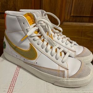 Size 9 - Nike Blazer Mid '77 Vintage Roswell Rayguns 2021
